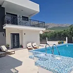 Bella Dona Villa