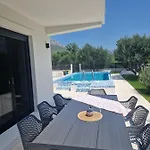Bella Dona Villa *