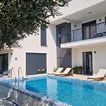 Bella Dona Villa *