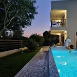 Bella Dona * Kastela